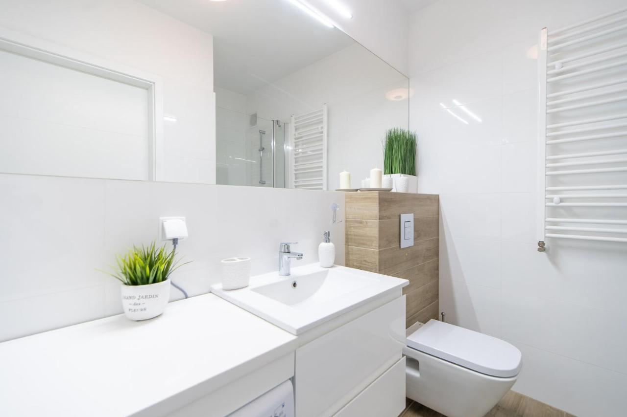 Waterline Apartamenty 科沃布热格 外观 照片